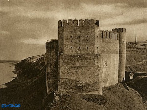 Imagini, poze, fotografii: Cetatea Hotin